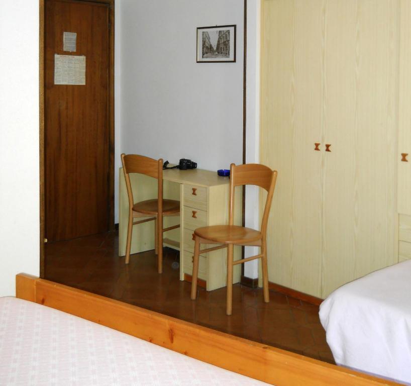 Hotel Del Pesce Луїно Номер фото